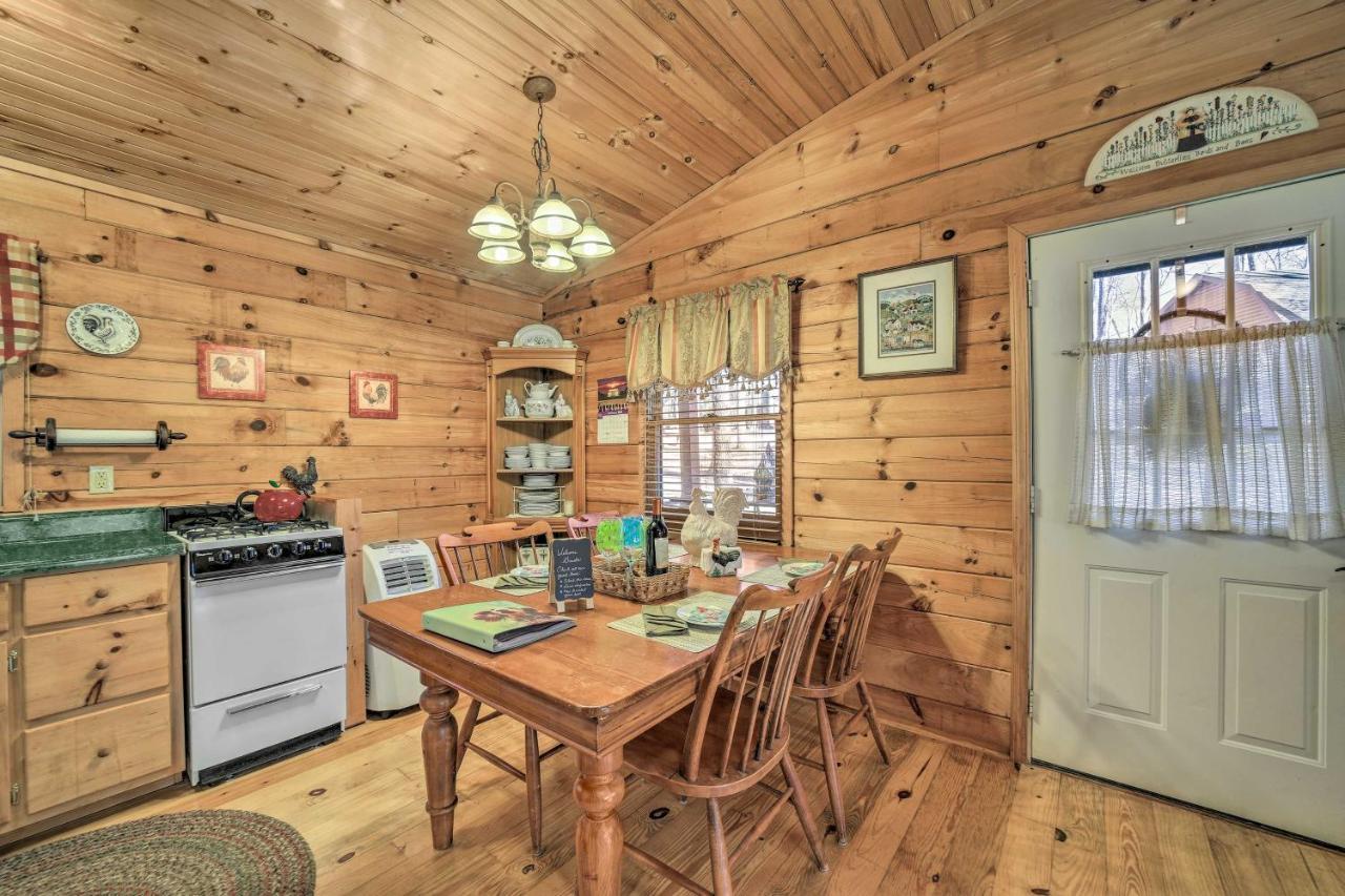 Franklin Cabin With Porch Near Hiking And Waterfalls! Eksteriør bilde